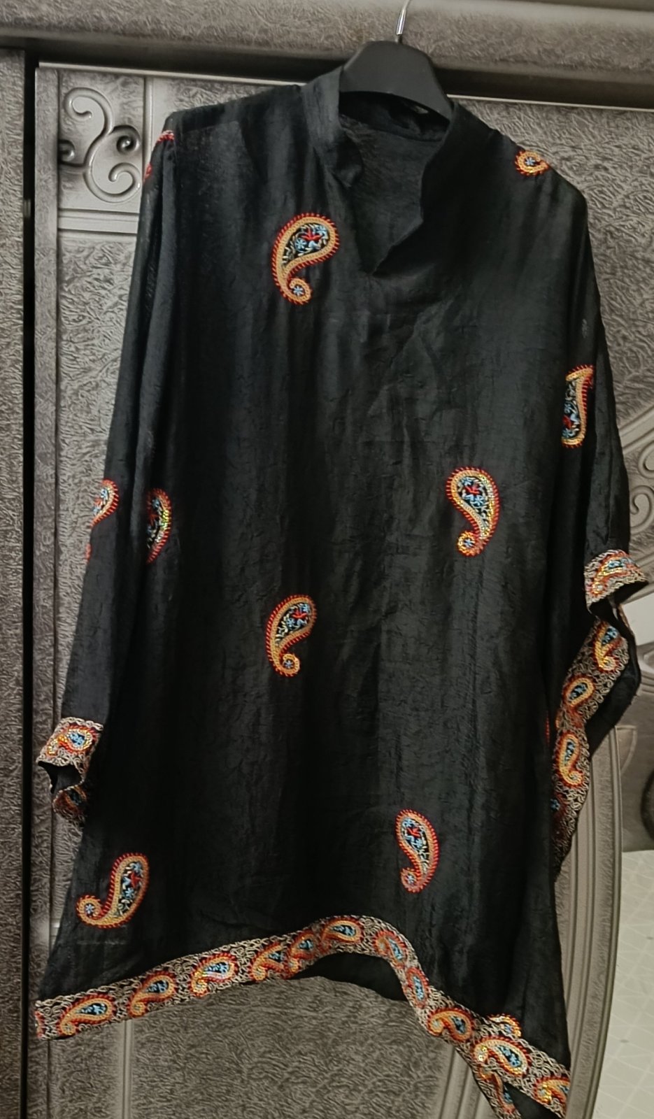 Caftan broderie noir mousseline