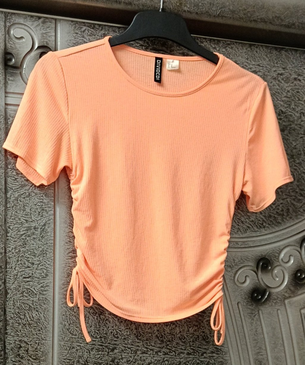 Top corail 🧡🤍🩵 taille M