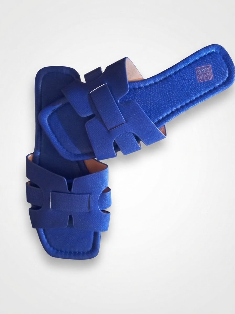 Claquettes femme bleues – jamais porté 