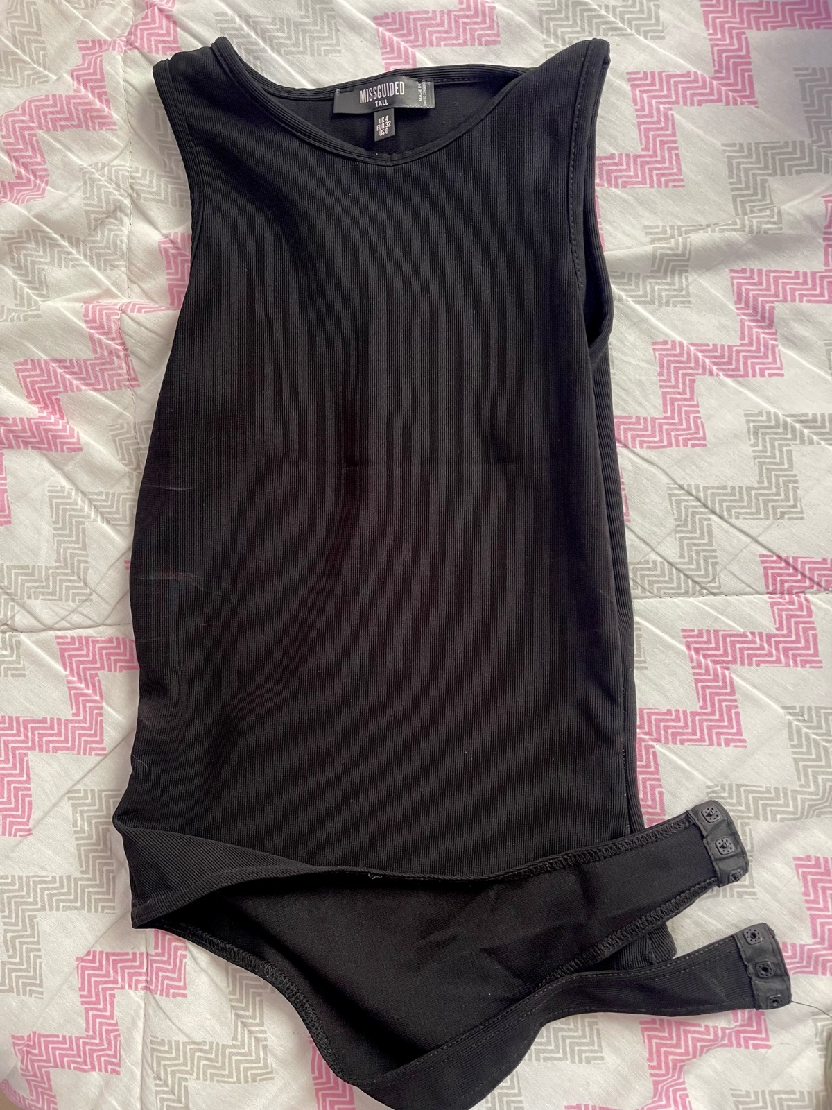 Pull noir
