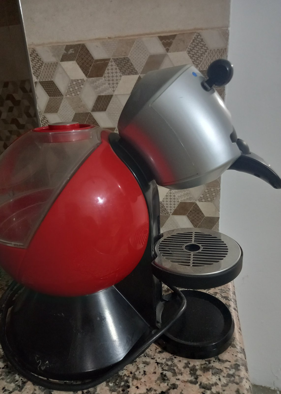Machine a café DOLCE GUSTO