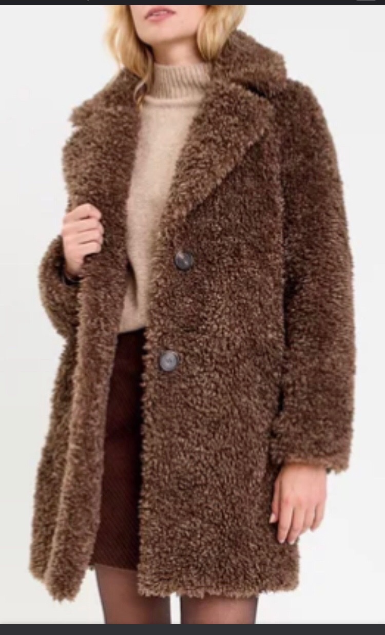 Manteau. Bouclee  Zara
