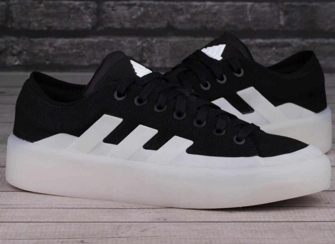 Chaussures adidas authentique