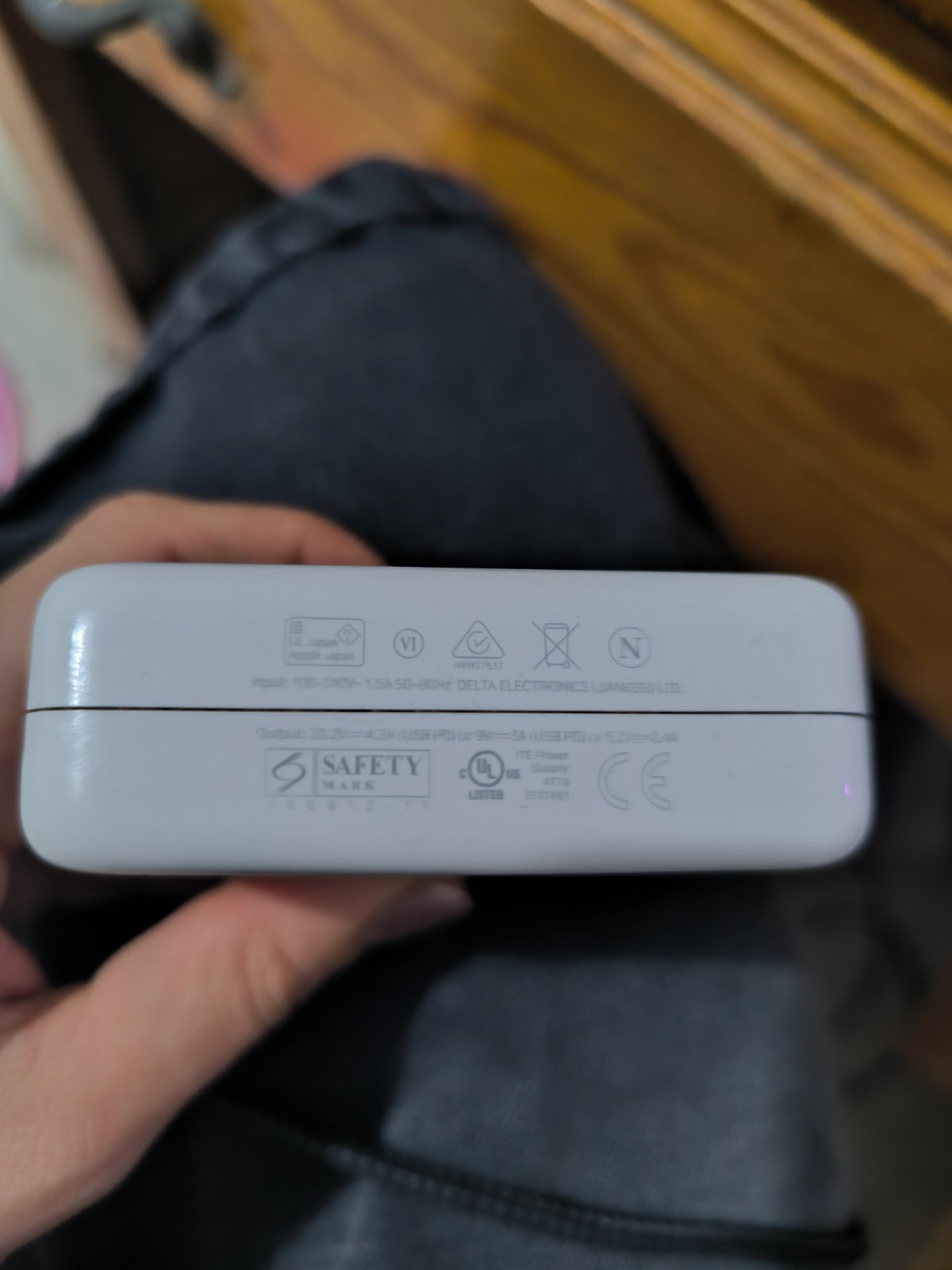 Chargeur MacBook pro original 87w