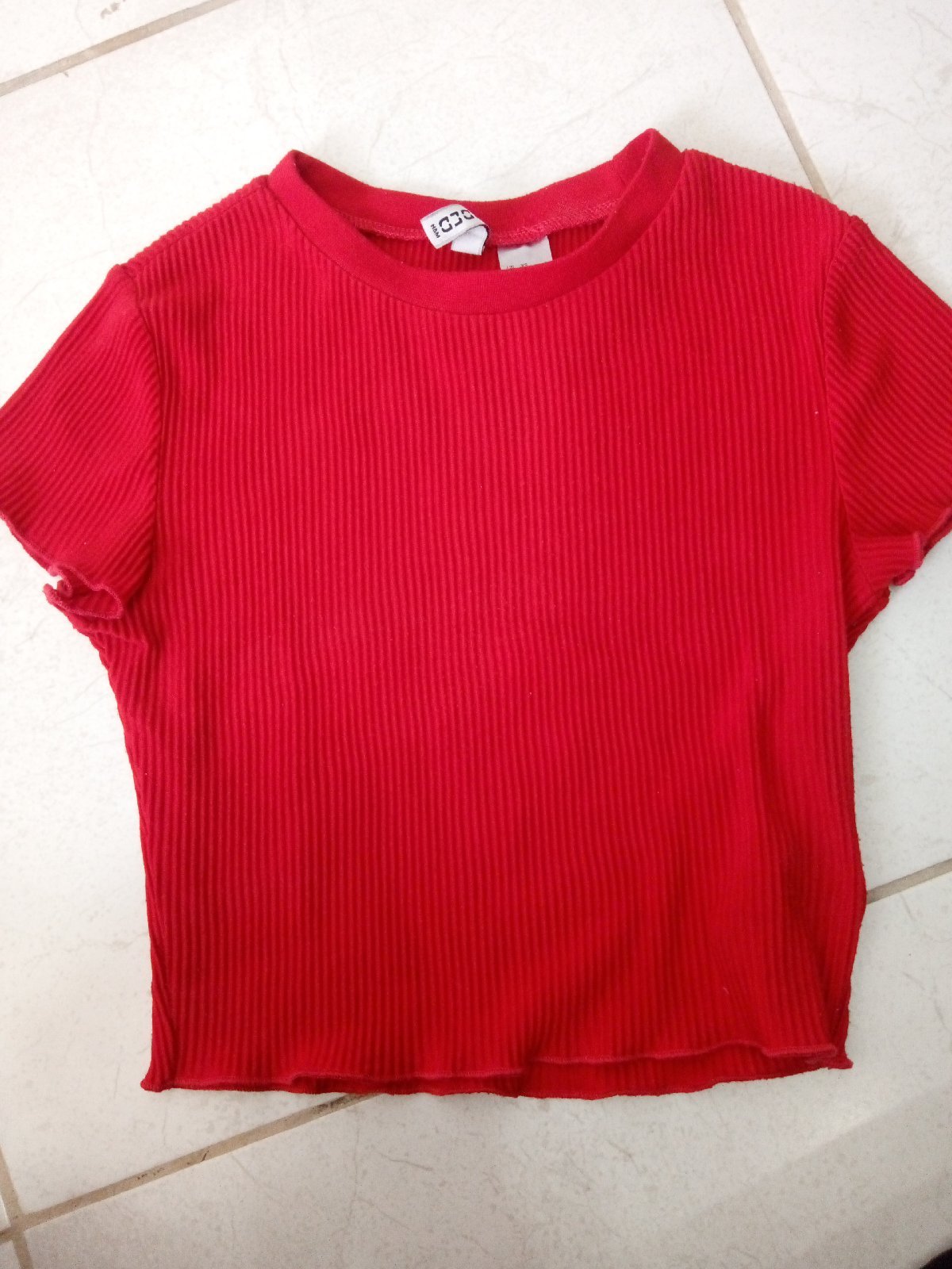 Top basic rouge 