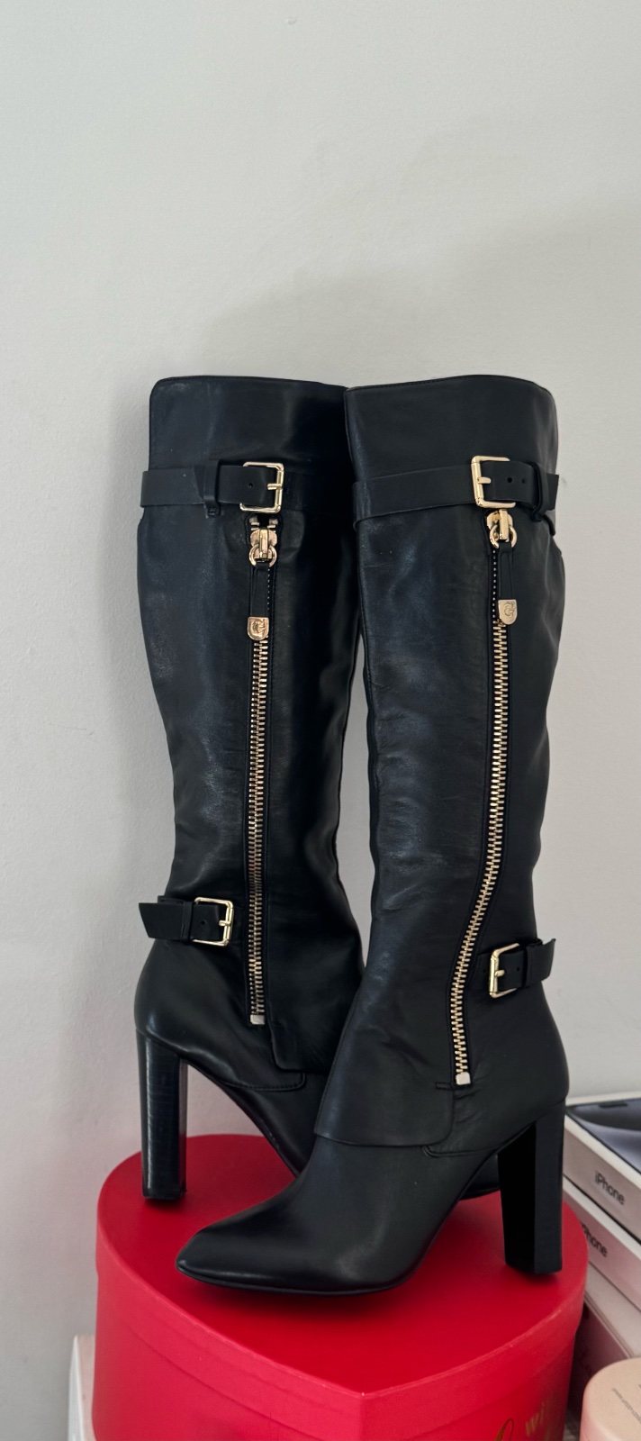 Bottes Guess en veritable cuir (p 35)