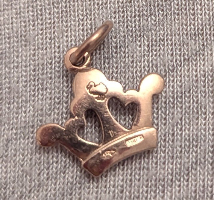 Pendentif   en or rose 9k