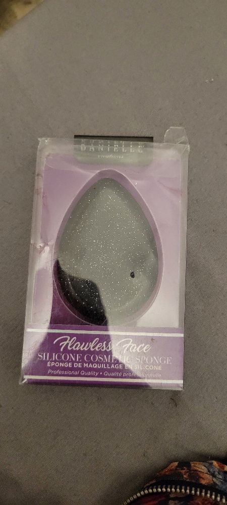 Beauty blender silicone