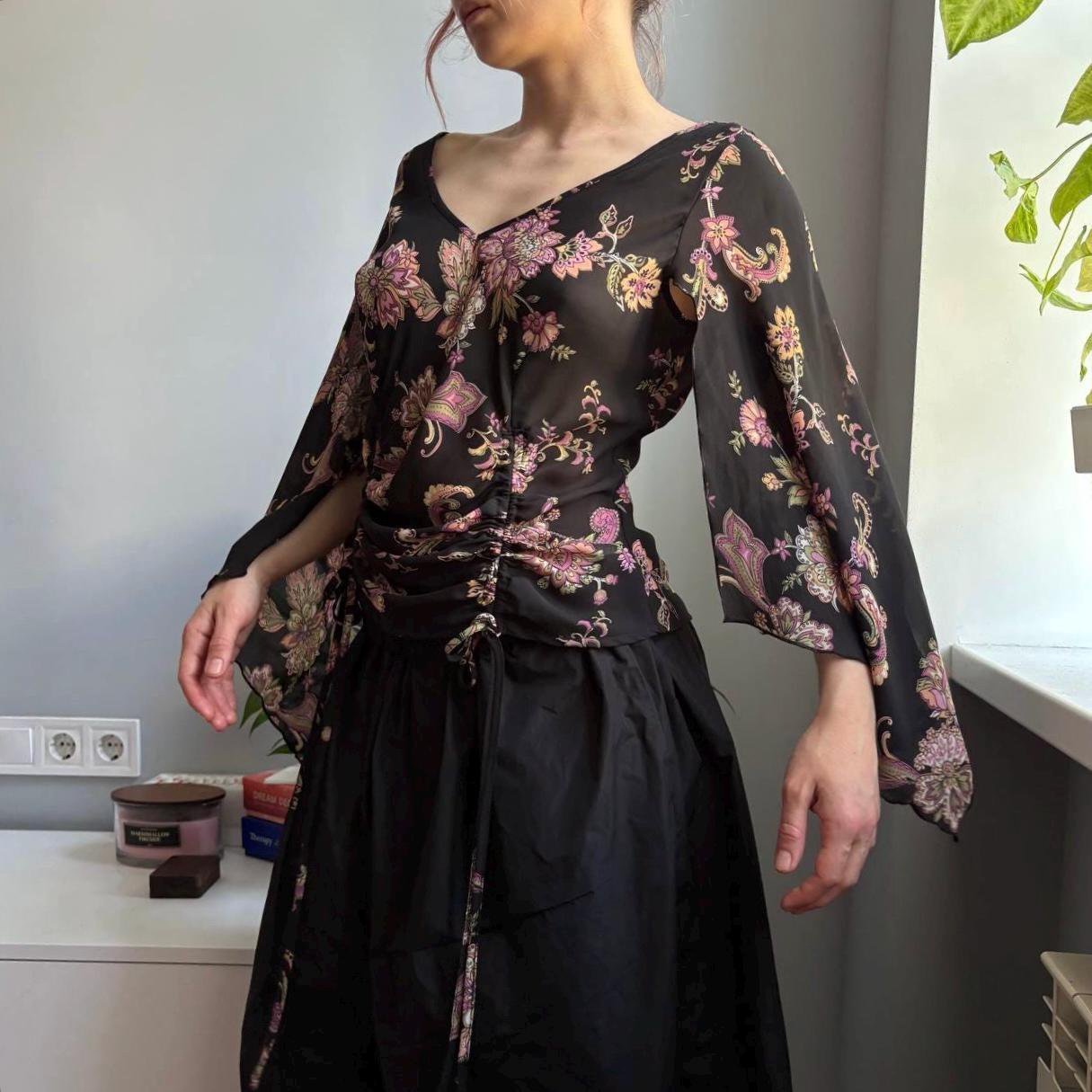 Blouse divided