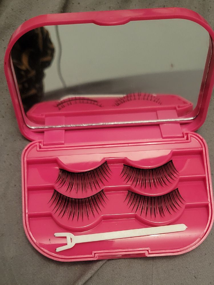 Faux cils 