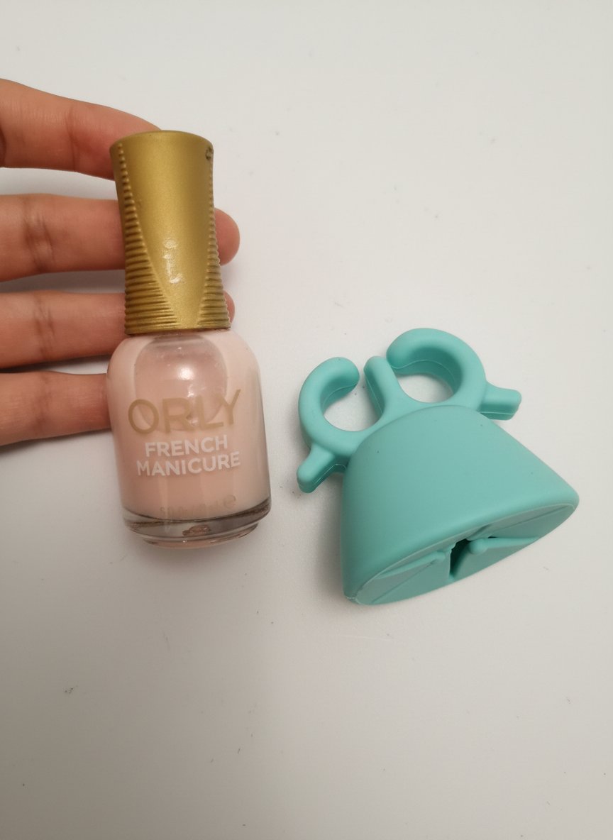 Support bague + vernis a ongles