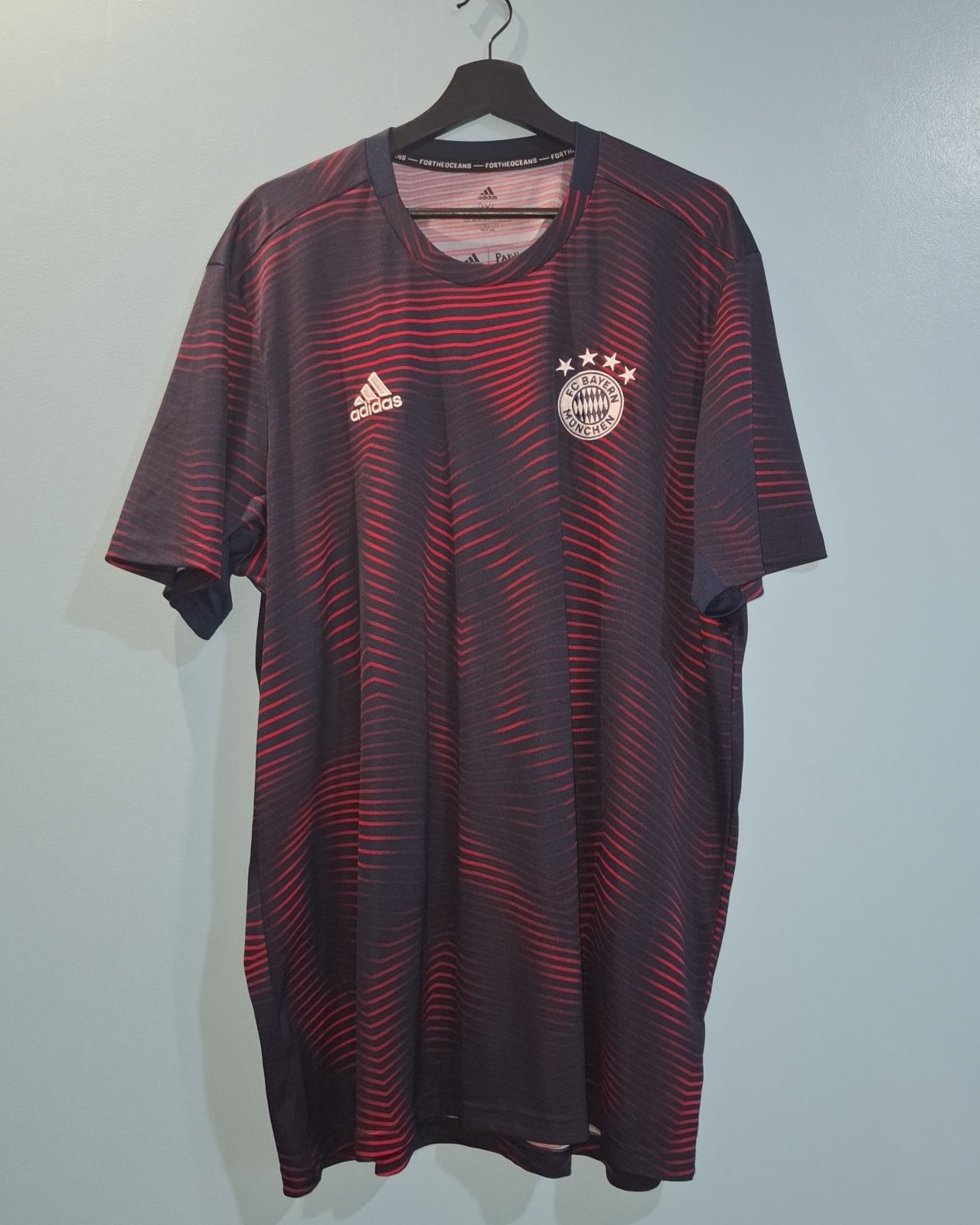 Bayern Pre-match kit 2019