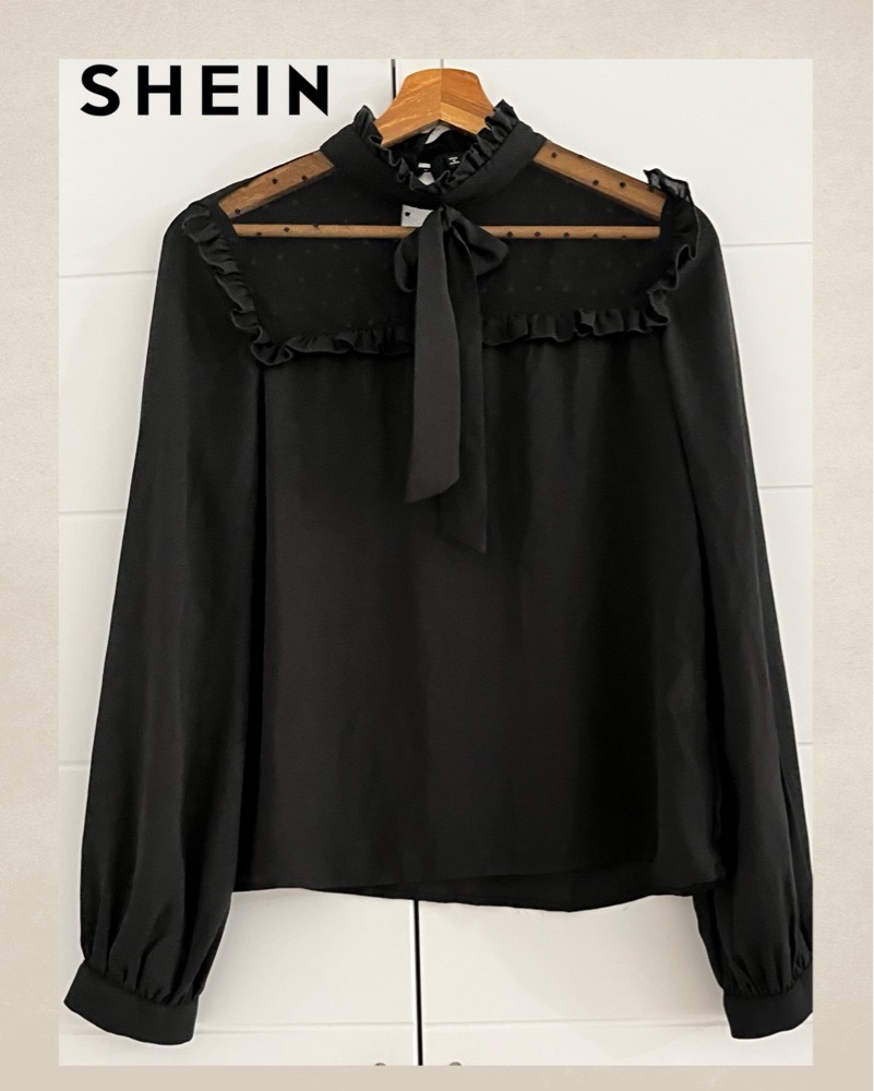 Blouse shein🖤