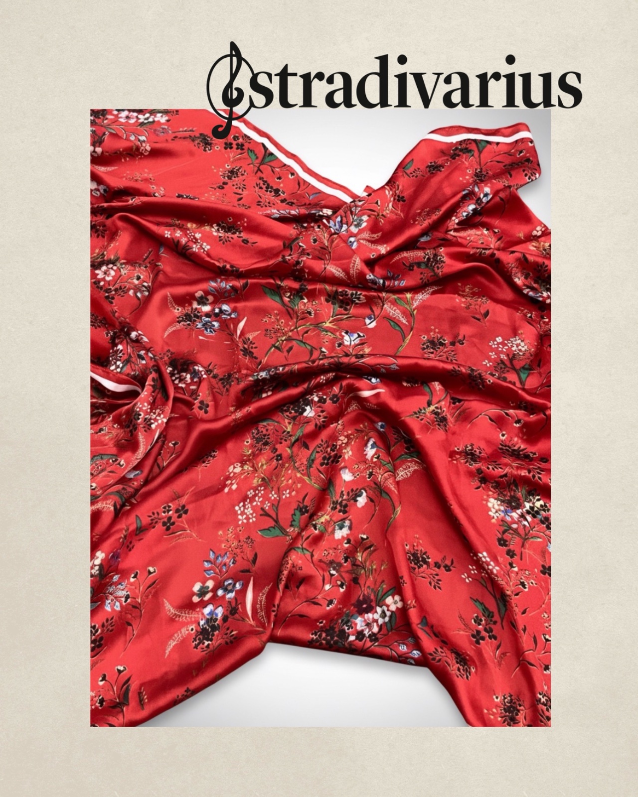 Grand foulard carré avec étiquette 110/110❤️❤️❤️