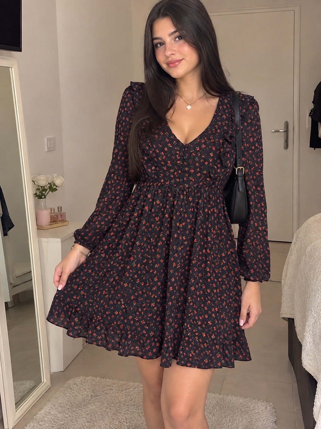 Robe courte avec les manches