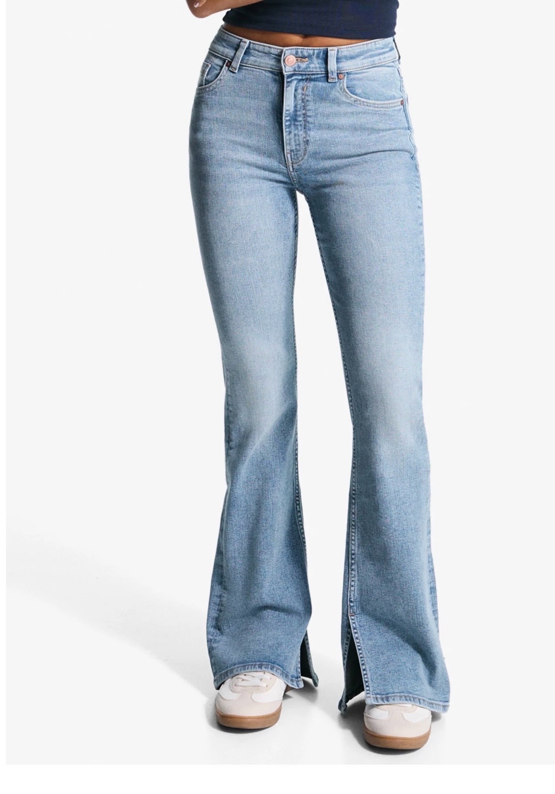 Jean femme bershka taille m en tres bon etat