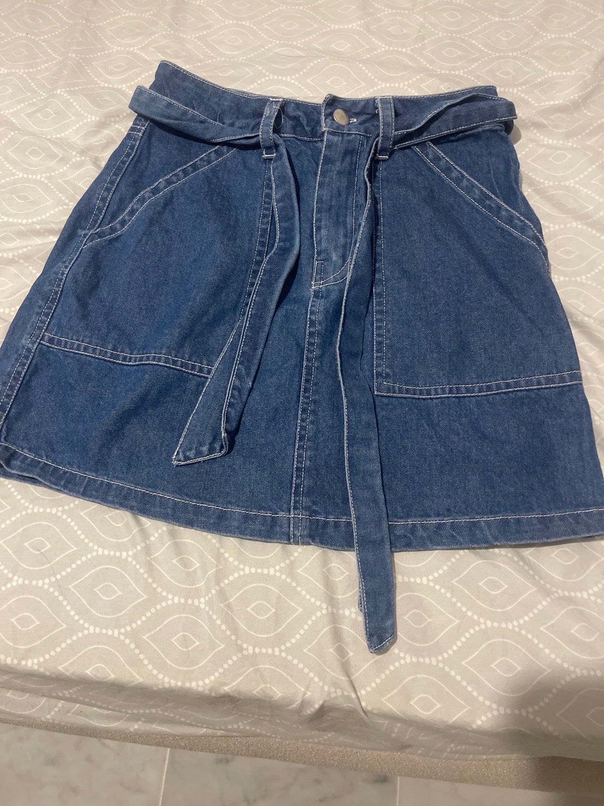 Jupe taille 34 jennyfer