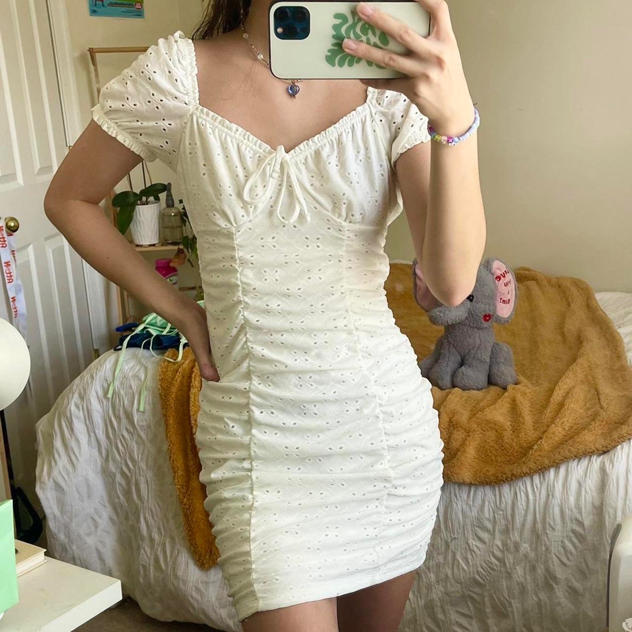 Robe blanche taille S M de la marque H&M