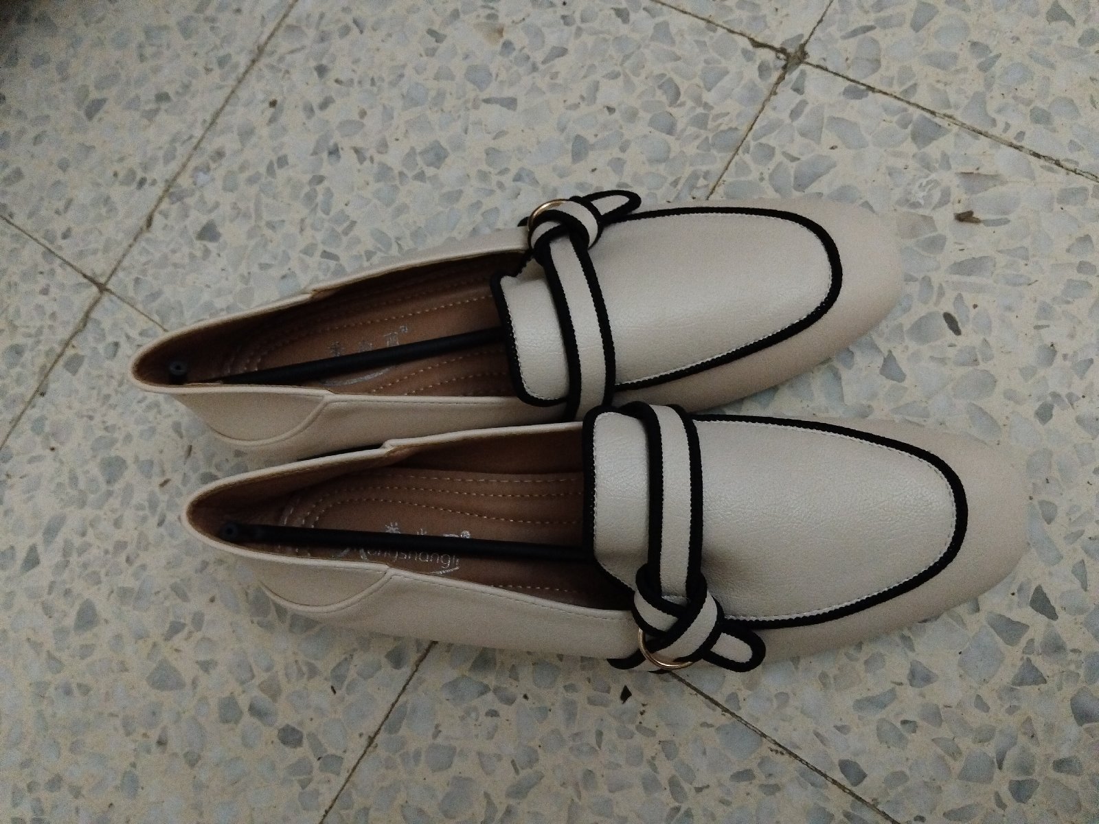 Chaussures chic importés de chine