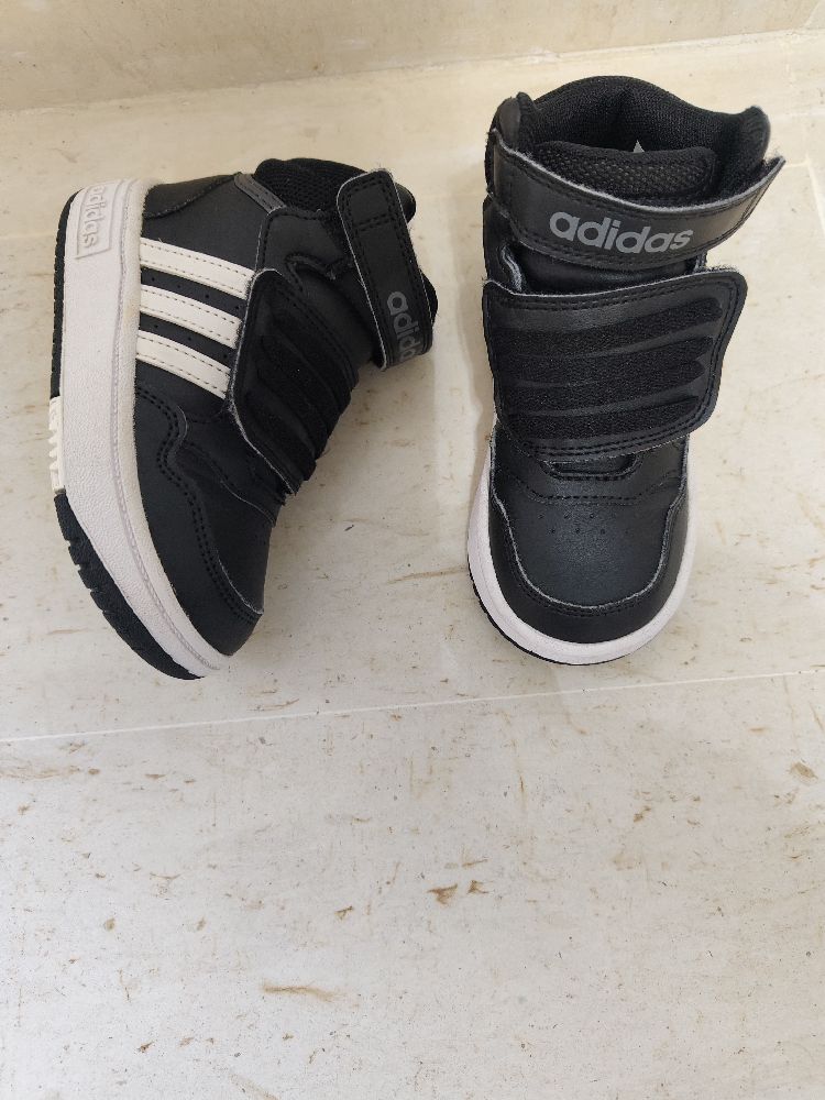 Baskets adidas unisexe pointure 25