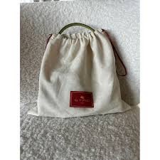 Je cherche dustbag Etro