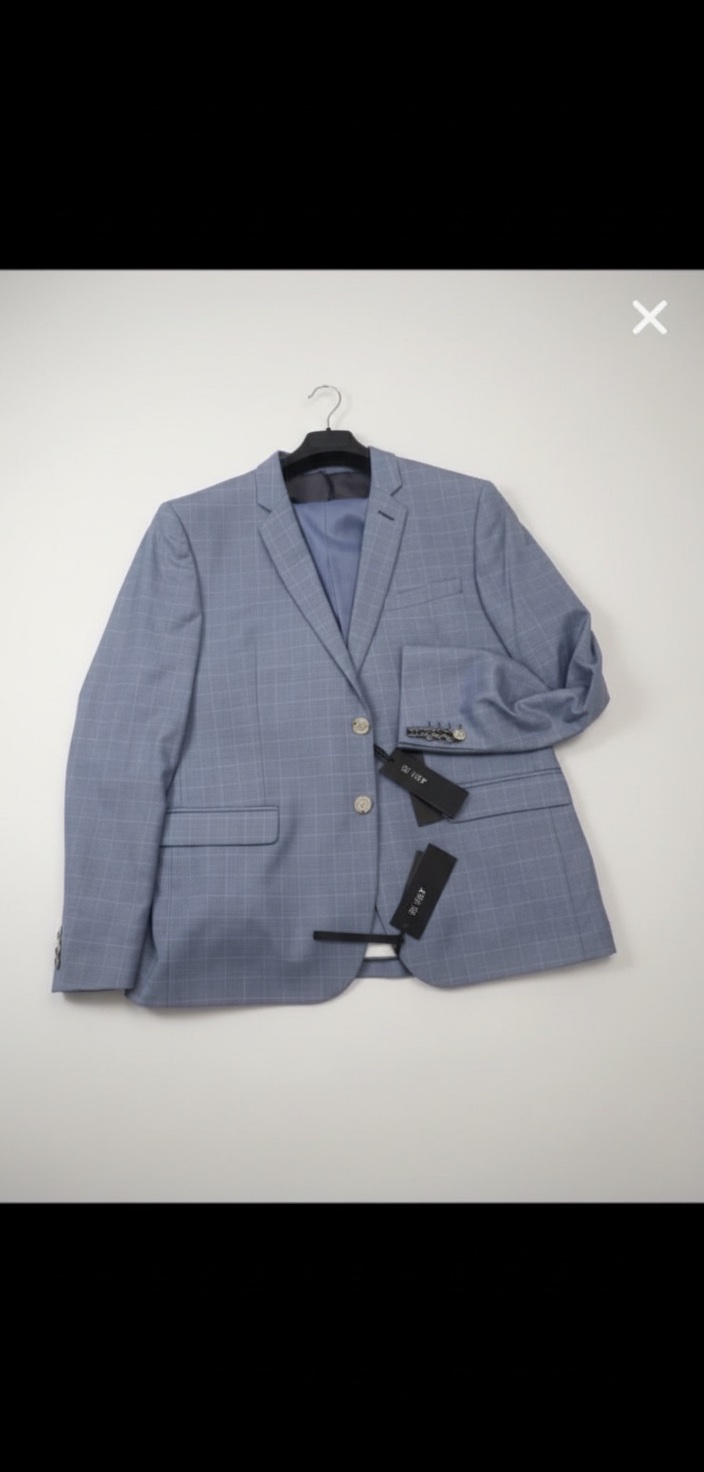 Costume Exist neuf avec etiquette et pochette original