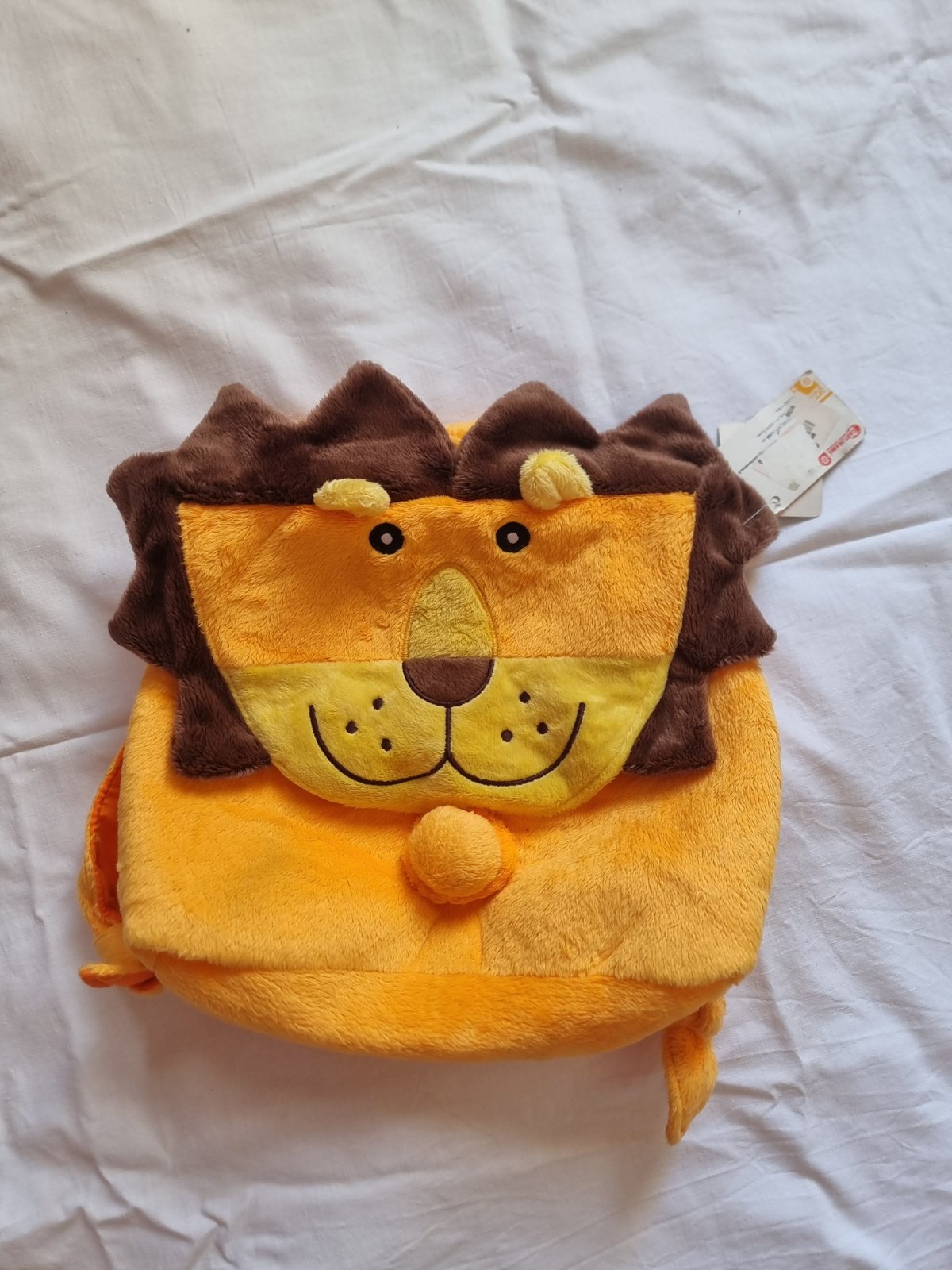 Un sac à dos en peluche Lion conçu pour les jeunes enfants.🌼🌼