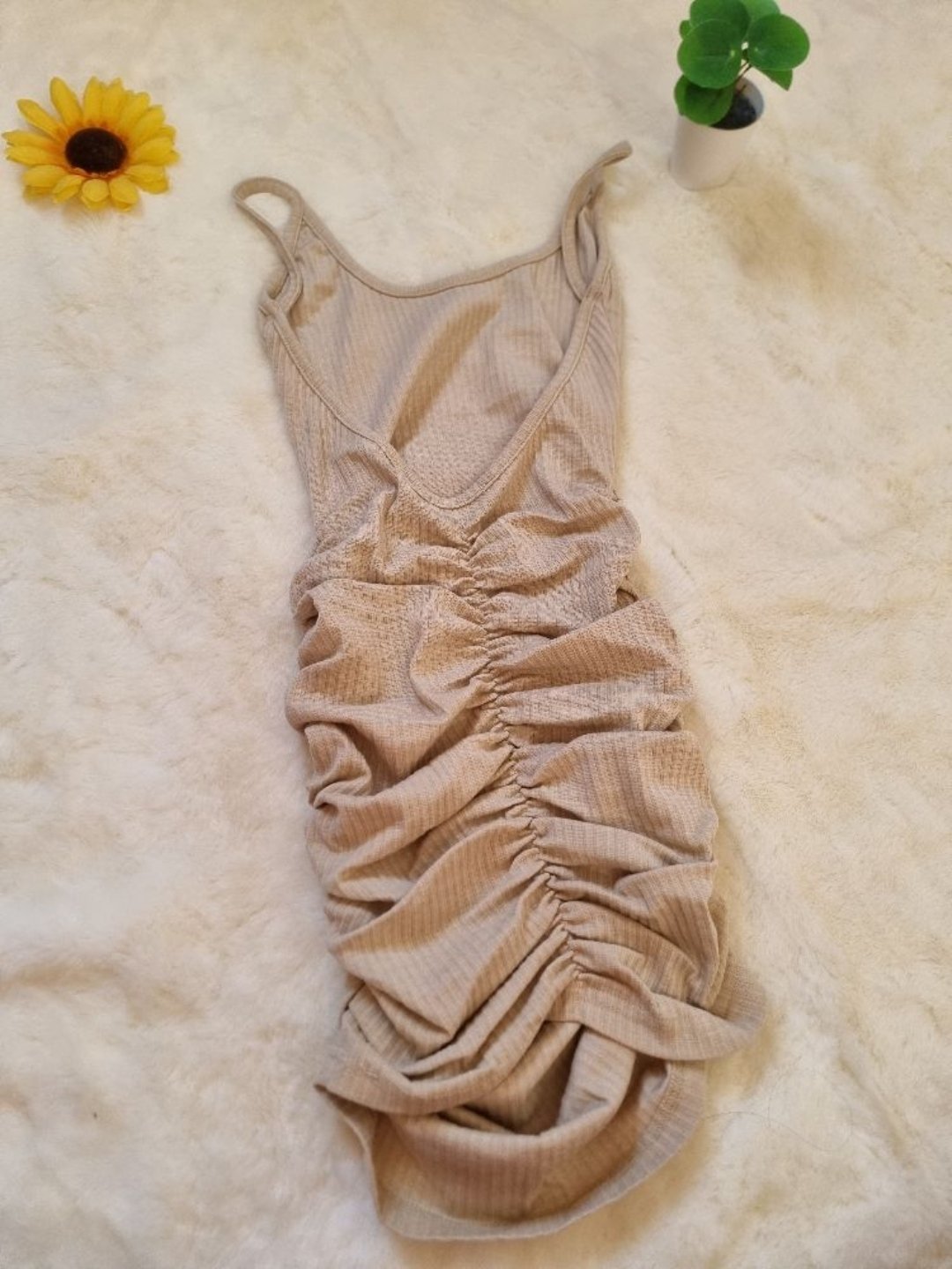Robe Taille S en beige 🩷🩷 en trés bon état 🩷🩷