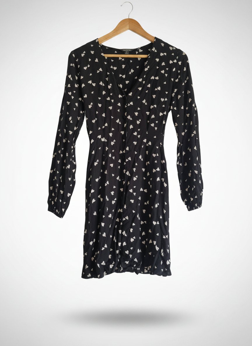 ROBE/PULL NOIR ET BLANCHE 🌸🌸 TAILLE M 🌸🌸 EN TRÉS BON ÉTAT