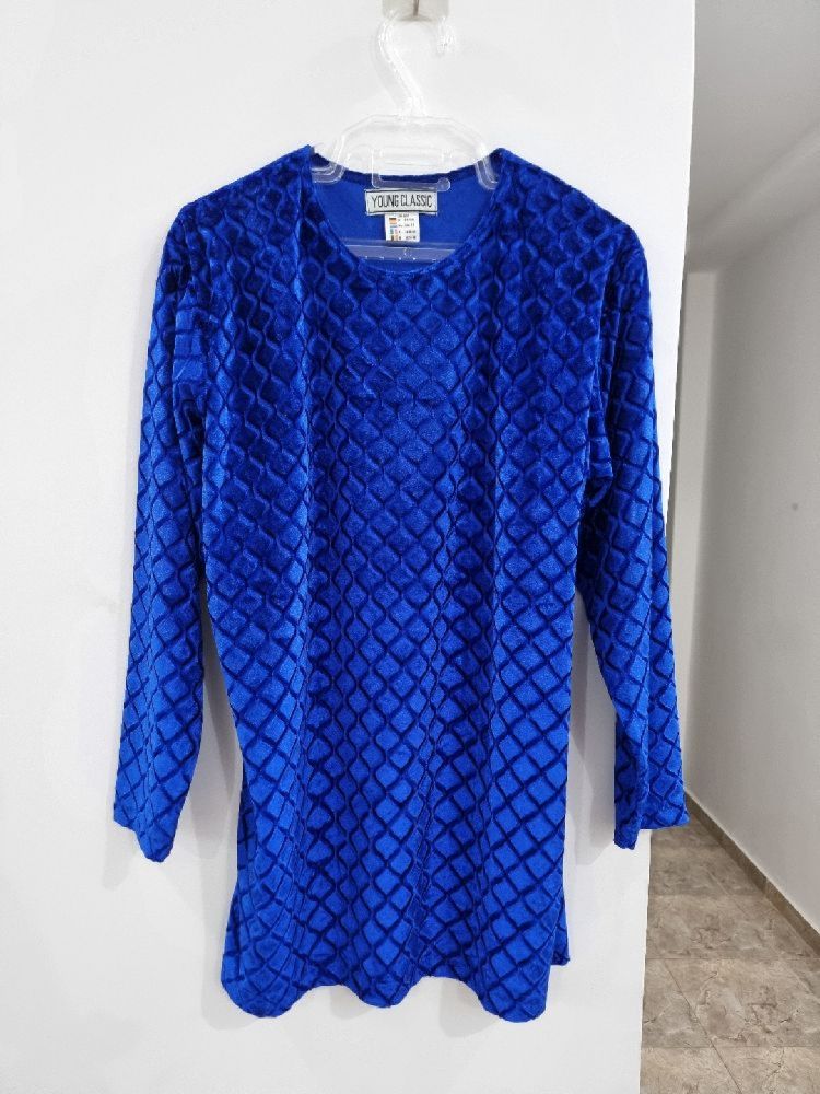 Pull/Robe Bleu roi 💎💎 taille s/m 💎💎 en trés bon état