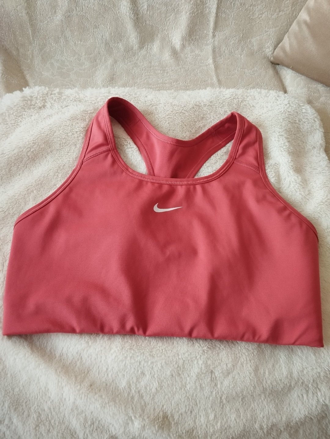 Top nike authentique couleur rose 🎀🎀 en trés bon état