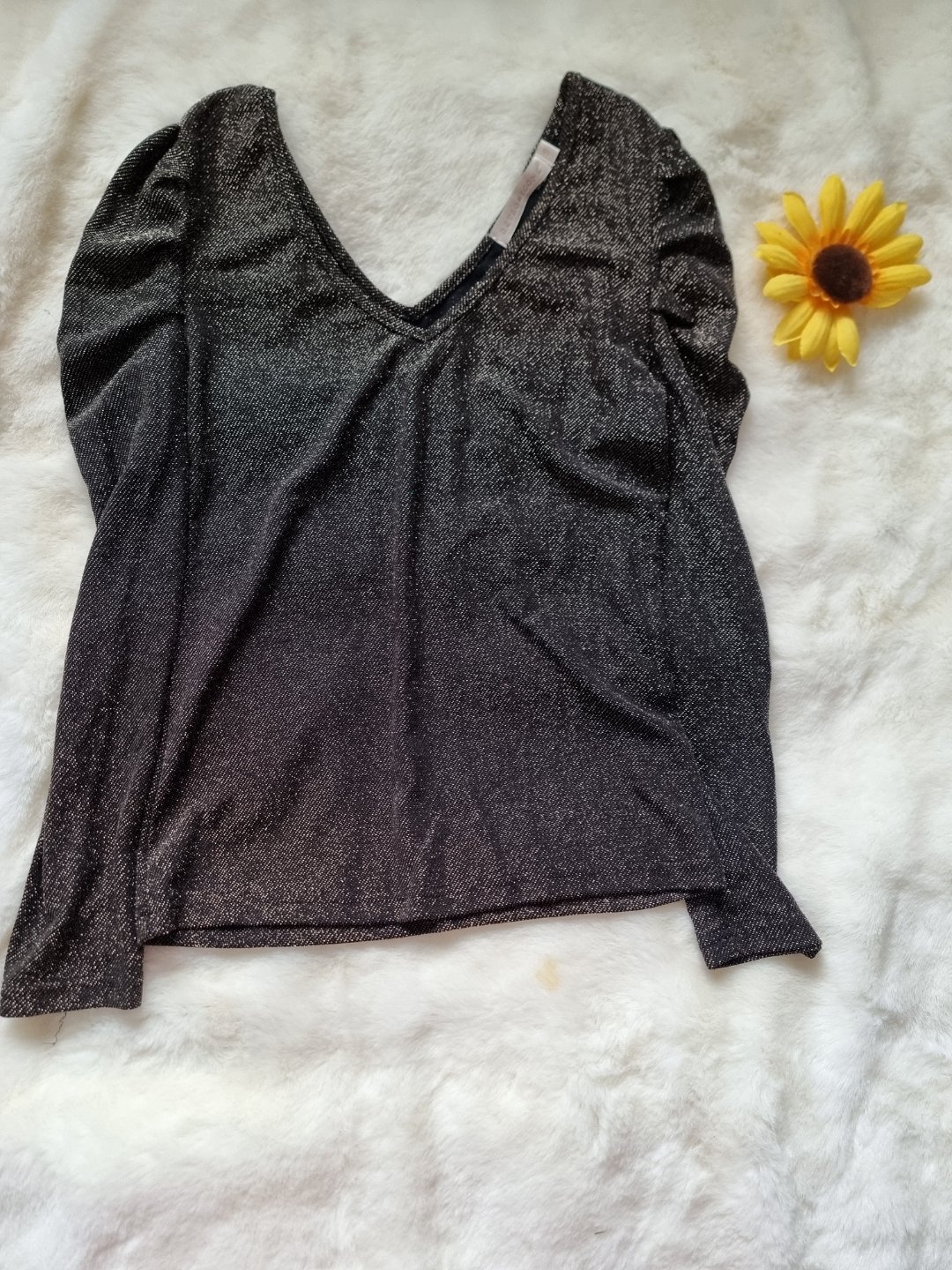 Pull en doré 🪻🪻 taille S🪻🪻 en trés bon état
