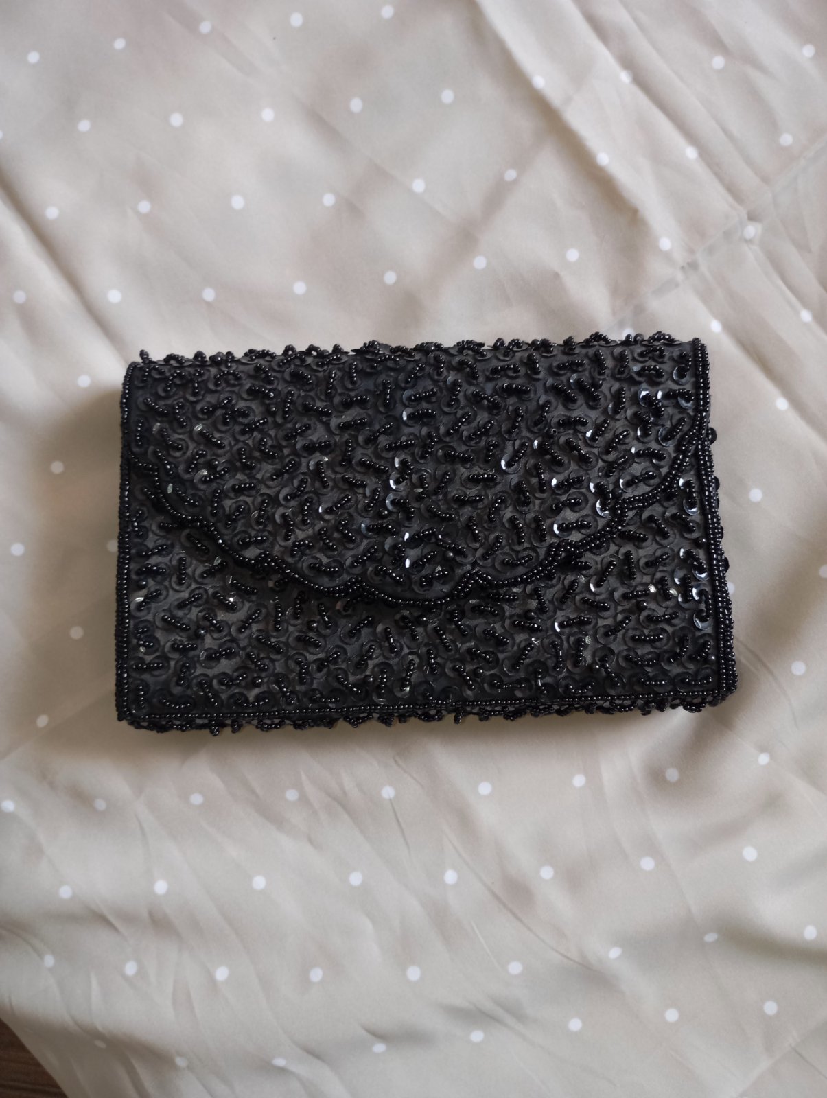 Sac / pochette noire en perles 