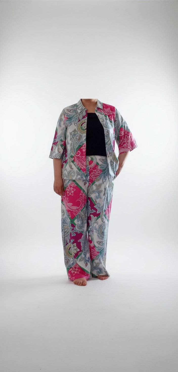Tenu pour femme chemise et pantalon large 