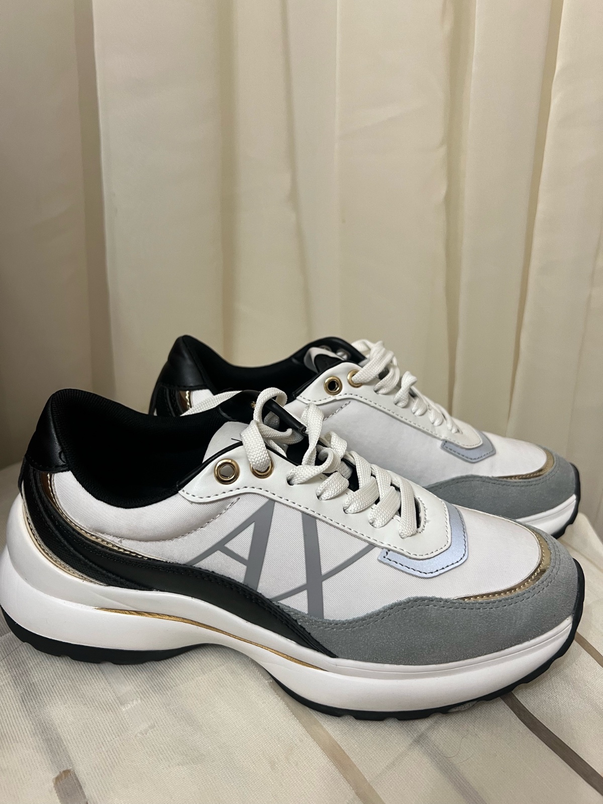 A vendre armani 37 porter une fois a 370
