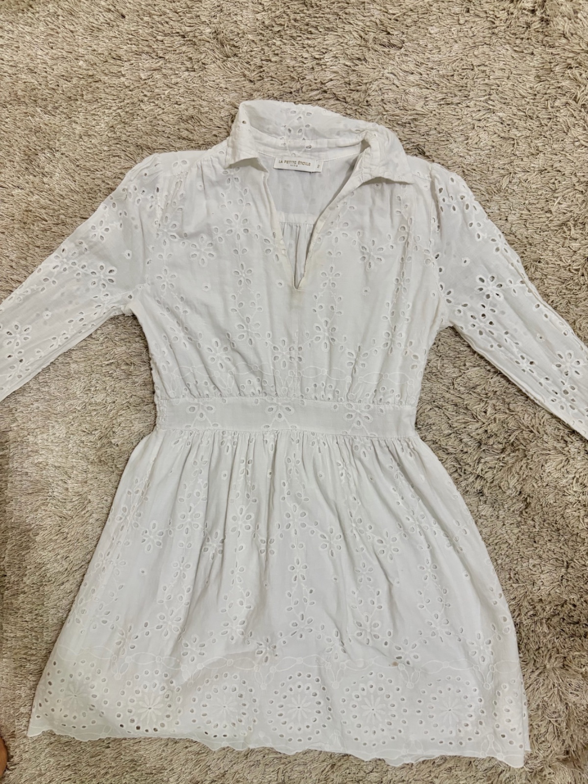 Robe blanche broderie anglaise 