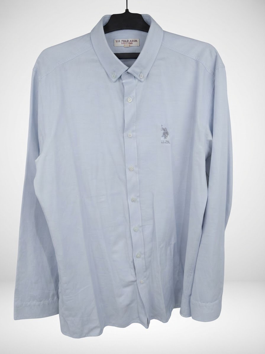 Chemise bleu clair 