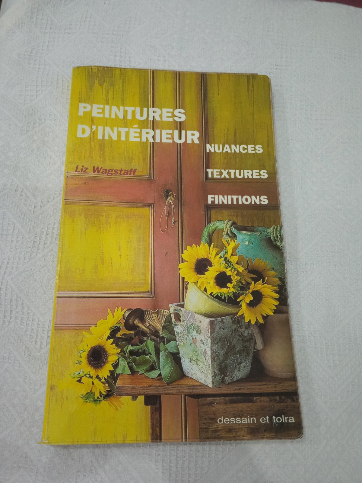 Livre sur peinture d'intérieur 