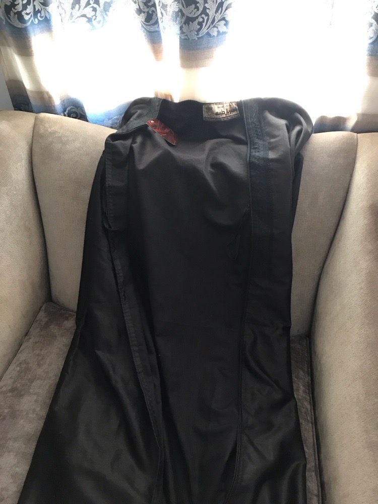 3abeya pour homme en noir de saaoudiya en trés bonne qualité
