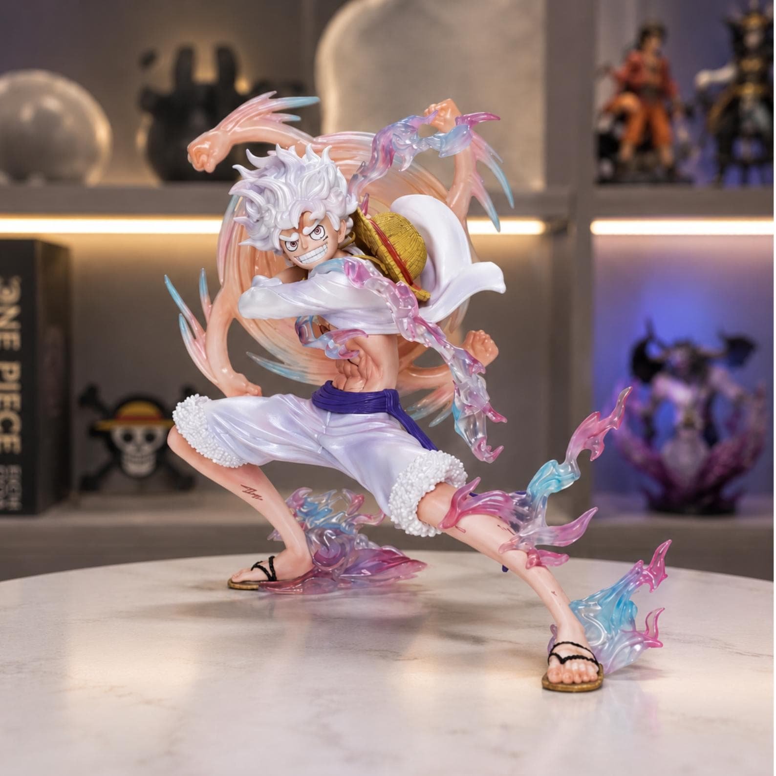 Luffy figurine One Piece Gear 5 19 cm | Statue animée en PVC à bras tournant | Décoration cadeau..