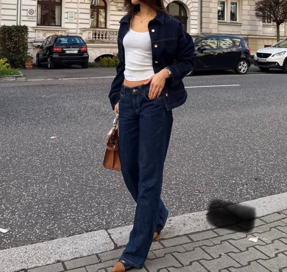 Blue jeans straight leg