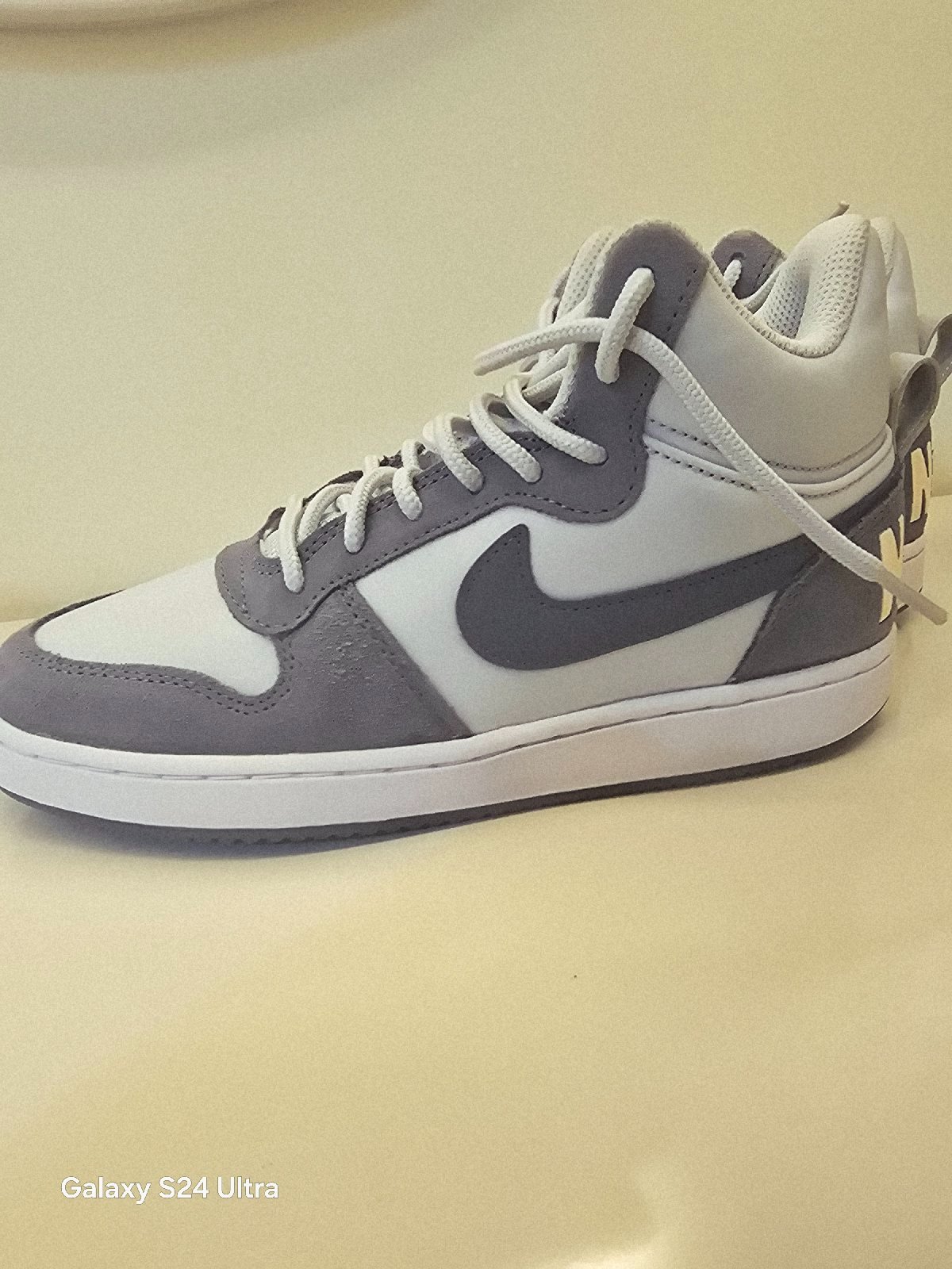 Nike :made in vietnam 