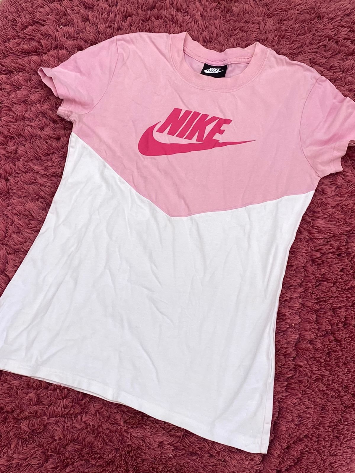 Pull en très bonne état porté seulement 3 fois à bas prix ❤️