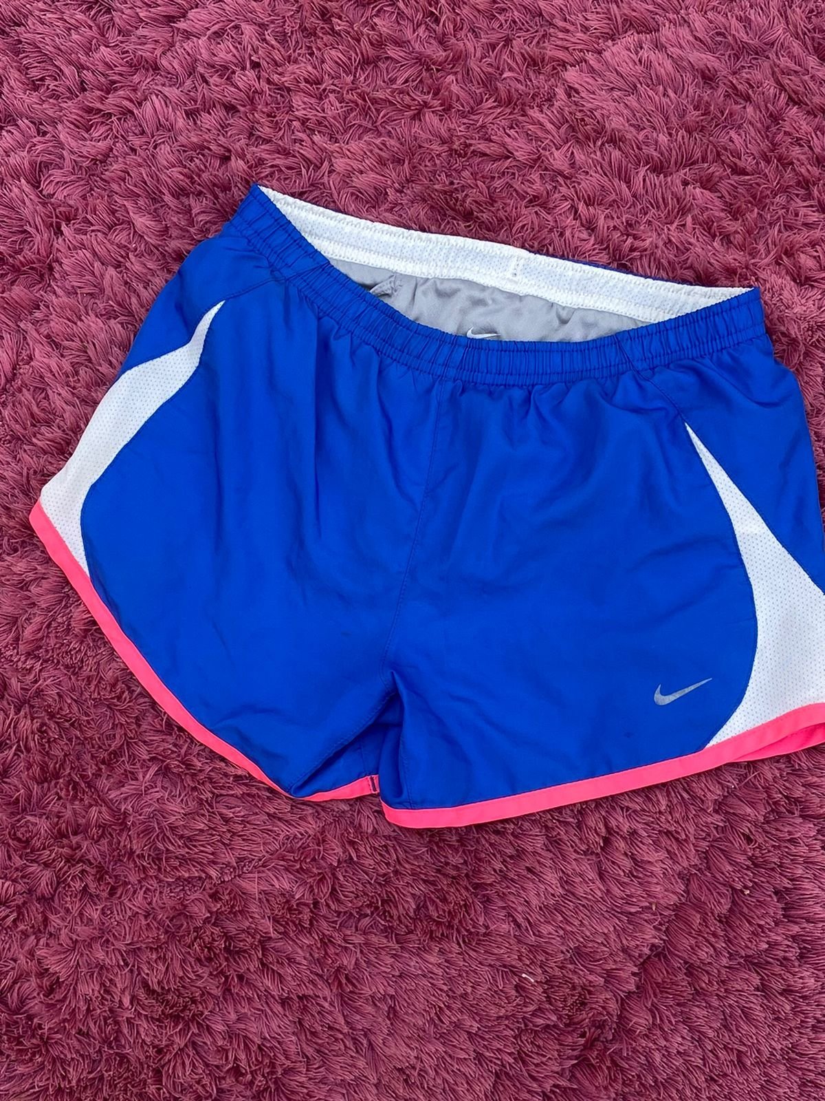 Short de natation où d'entraînement sportif 
