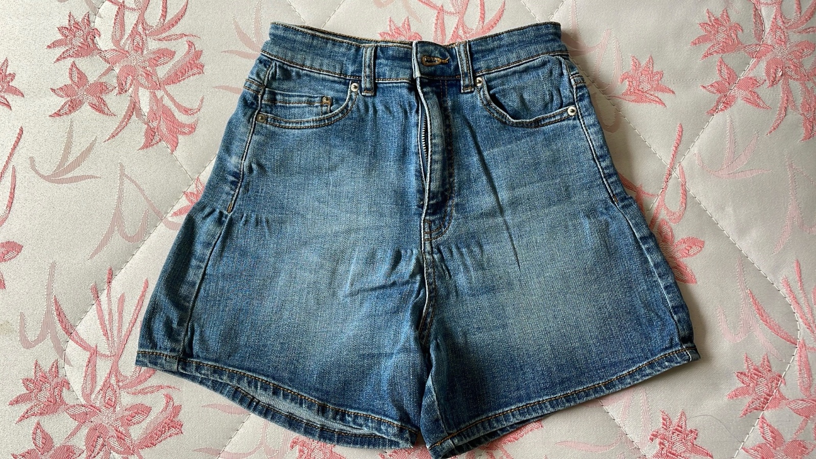 Short jean