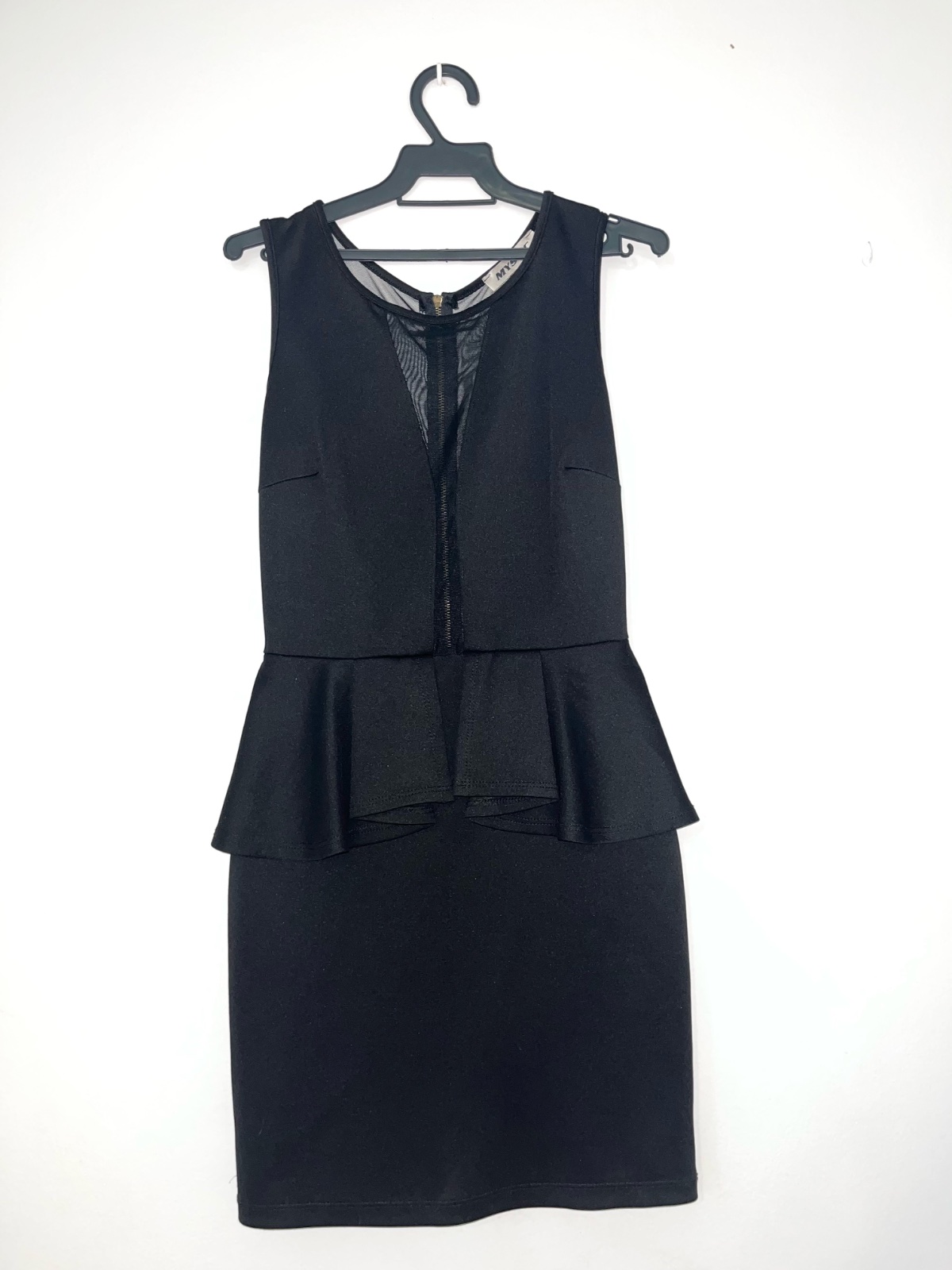 Robe Noire Courte