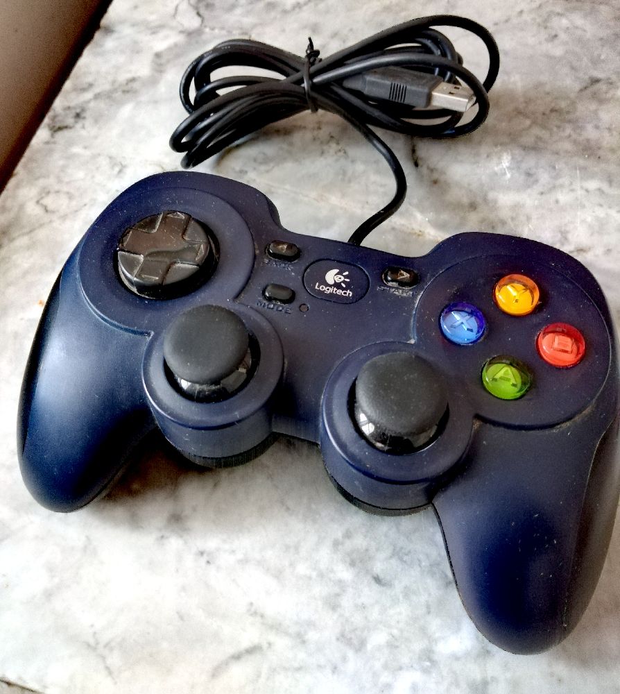 GAMER'S ! Manette Filaire LOGITECH F310 pour PC