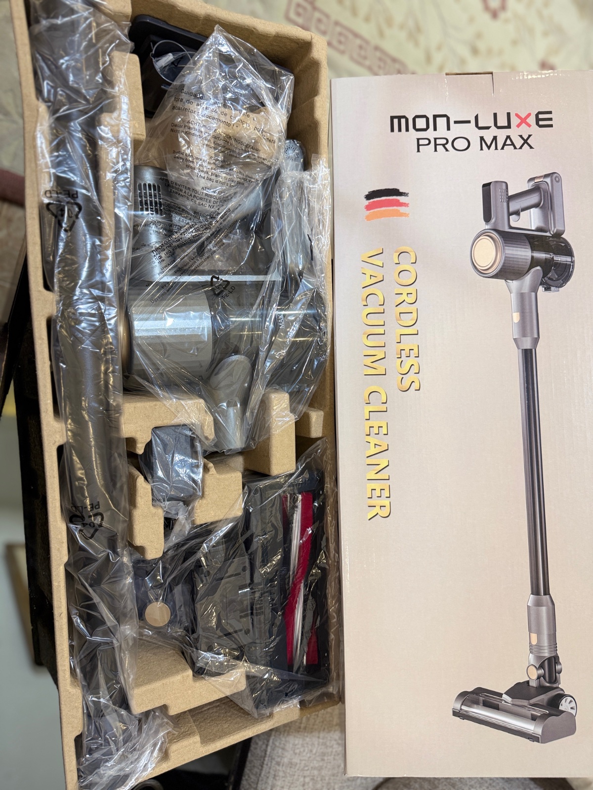 Aspirateur sans fil neuf marque mon luxe (prix négociable)