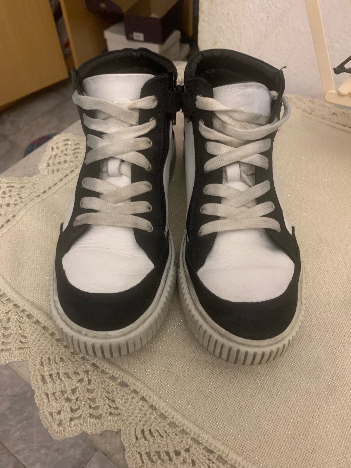Basket noir et blanc