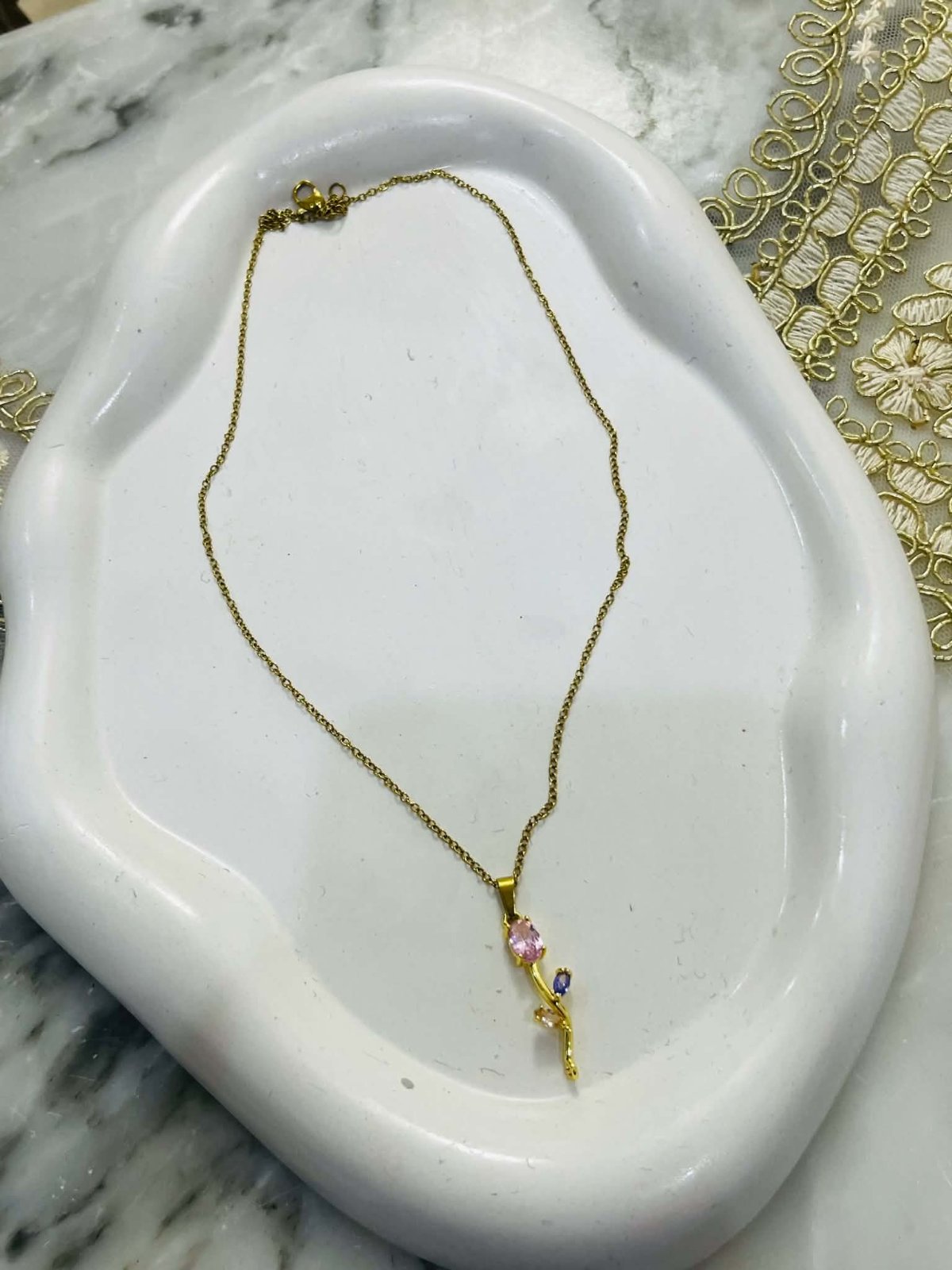 Necklace 